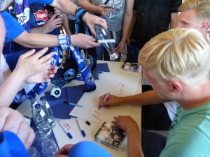 DSC-Arminia-Autogrammstunde (7)